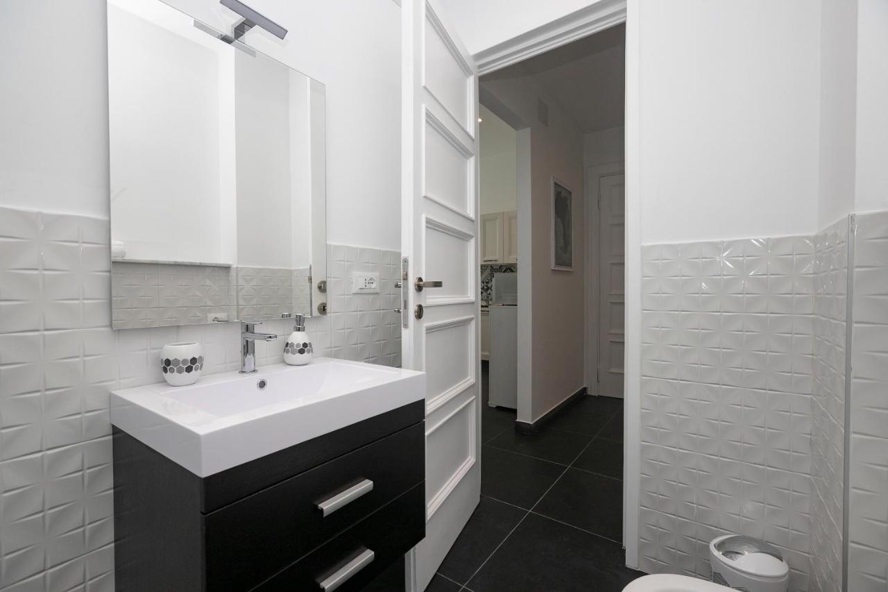 Real Italian Estate - Luxury Black&White Genua Exterior foto